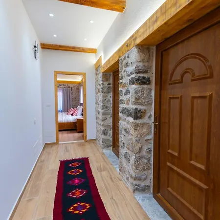 Hotel Bujtina *