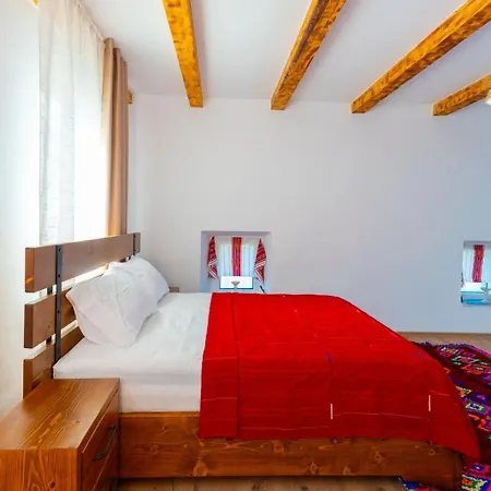 Bujtina Hotell