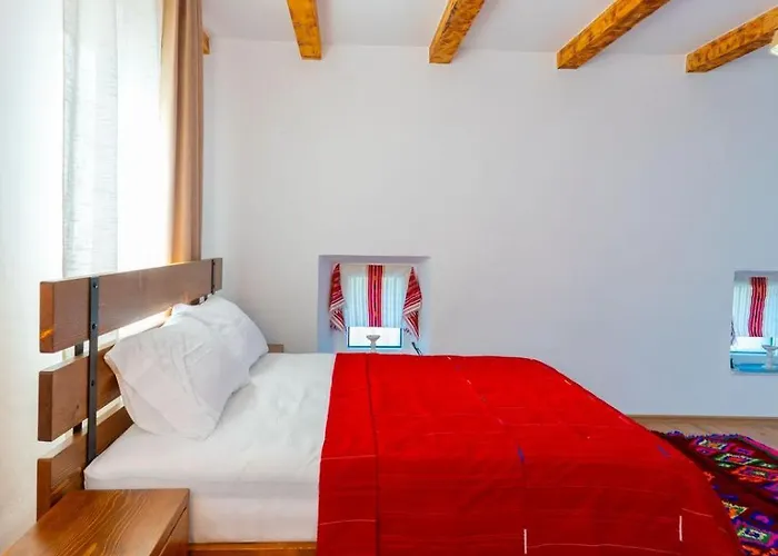 Bujtina Hotell