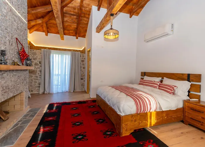 Bujtina Hotell *