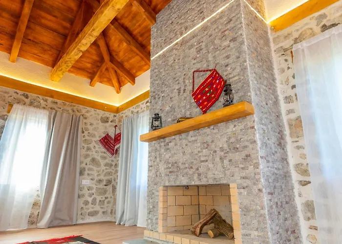 Bujtina Hotell
