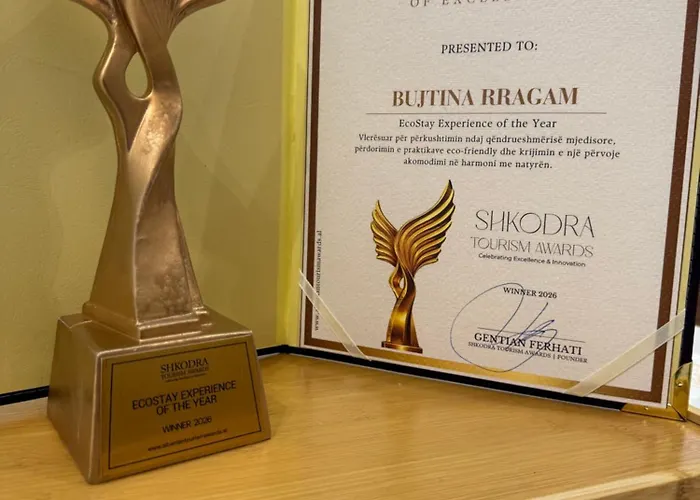 Bujtina Hotel Rragam